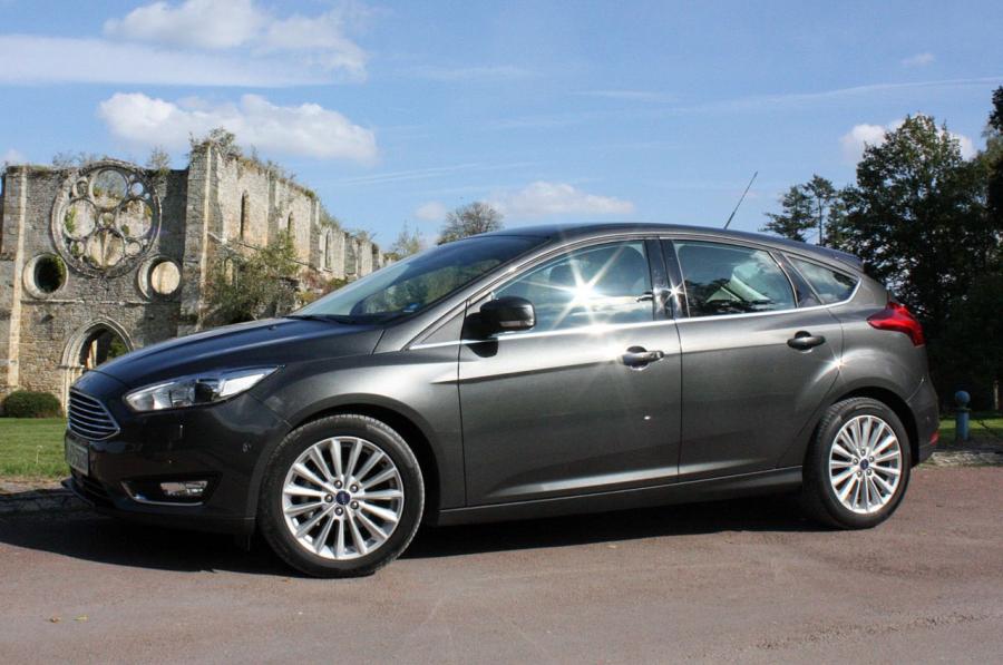  Ford Focus 1.0L EcoBoost 2014 года  (фото 13 из 27)